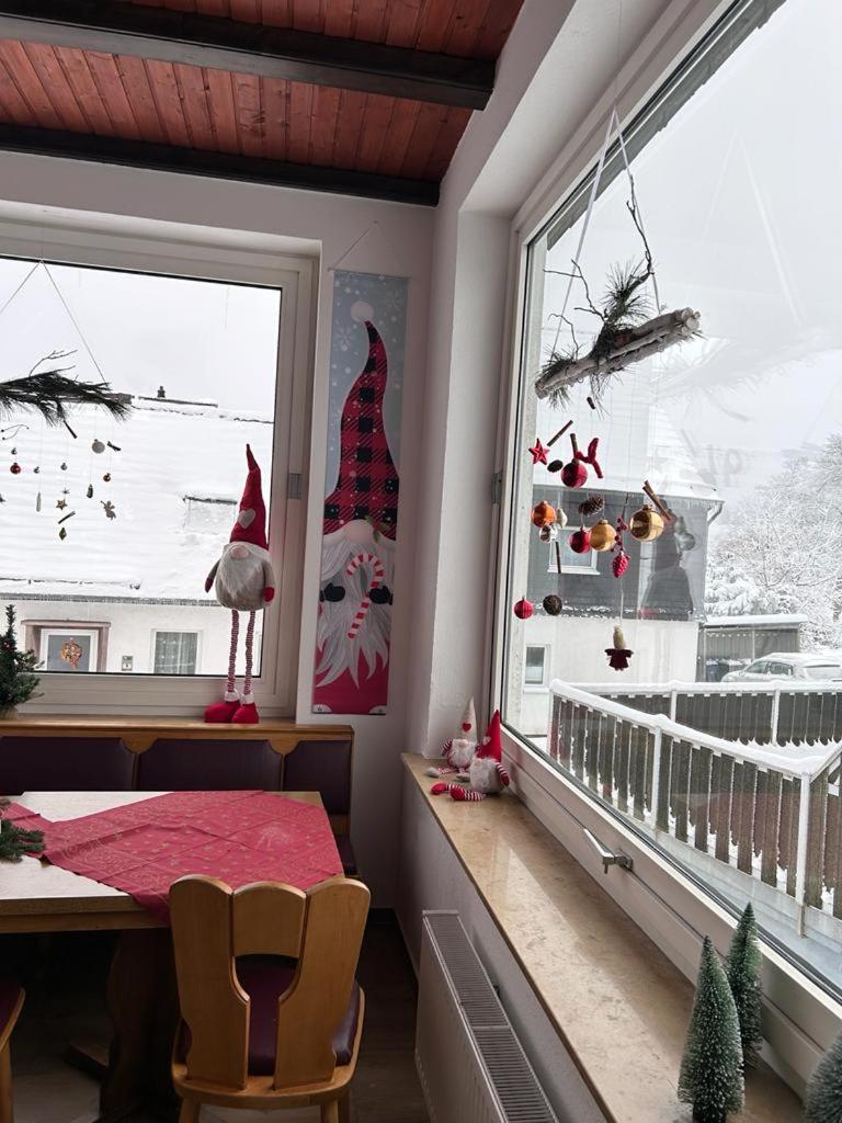 Haus Astenblick In Winterberg Fuer Bis Zu 35 Personen Fuer Wanderveranstaltungen Und Familienfeiern Apartment