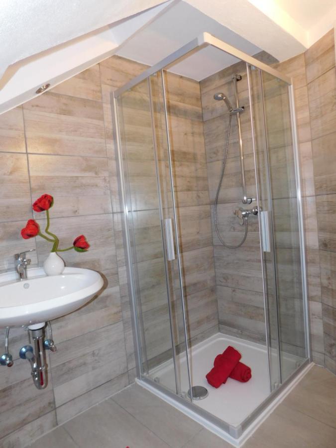 Haus Astenblick In Winterberg Fuer Bis Zu 35 Personen Fuer Wanderveranstaltungen Und Familienfeiern *