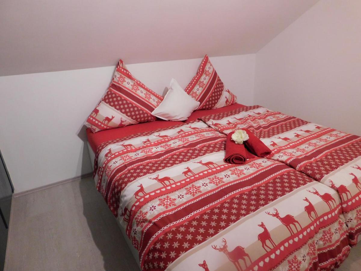 Haus Astenblick In Winterberg Fuer Bis Zu 35 Personen Fuer Wanderveranstaltungen Und Familienfeiern * Winterberg